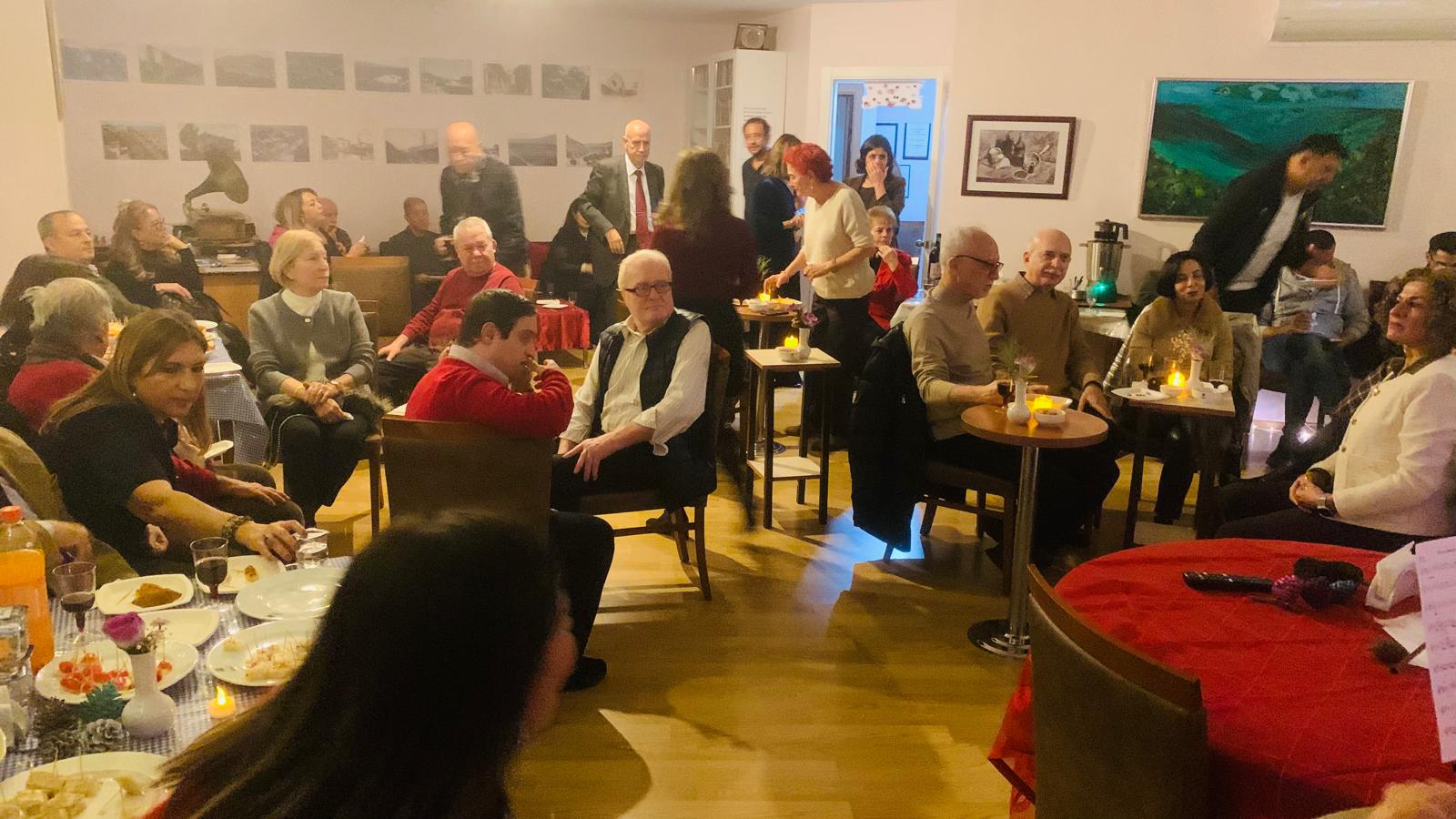 HATAY DAYANIŞMA DERNEĞİ ÜYELERİ YILBAŞI ETKİNLİĞİNDE KEYİFLİ BİR AKŞAM GEÇİRDİLER